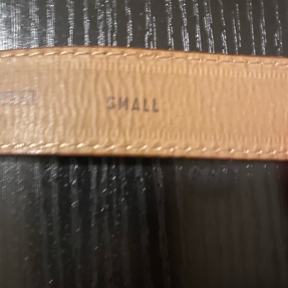 DKNY Vintage brown leather belt size small.   Made in Italy - Picture 4 of 5